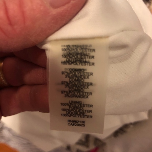 Guess dress cream and gold - Picture 4 of 8